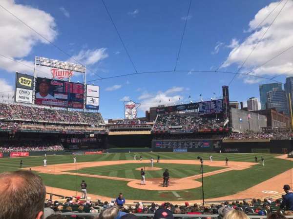 Target Field, bloc: 115, rangée: 4, place: 5