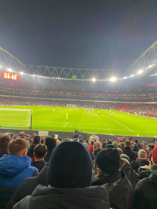 Emirates Stadium, bloc: 8, rangée: 16, place: 233
