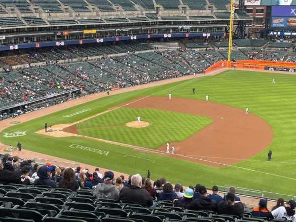 Comerica Park, bloc: 218, rangée: 22, place: 1