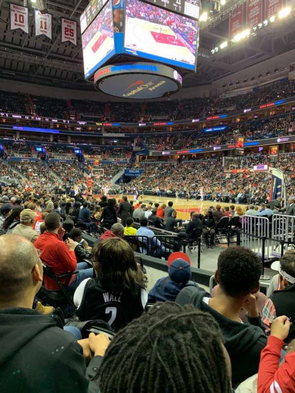 Capital One Arena, bloc: 103, rangée: E, place: 3