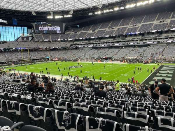 Allegiant Stadium, bloc: 129, rangée: 36, place: 7