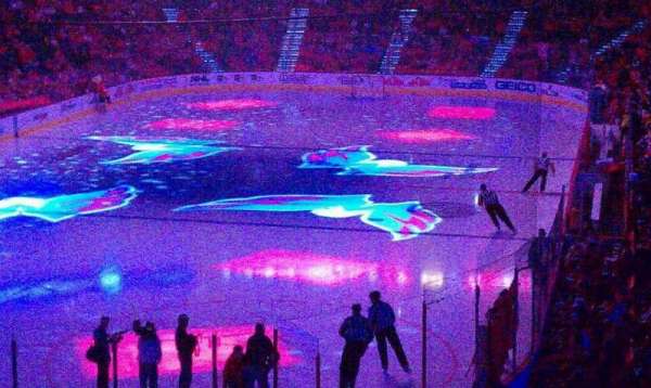 Capital One Arena, bloc: 118, rangée: V
