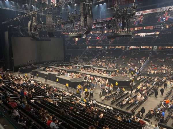 Capital One Arena, bloc: 202, rangée: a, place: 12