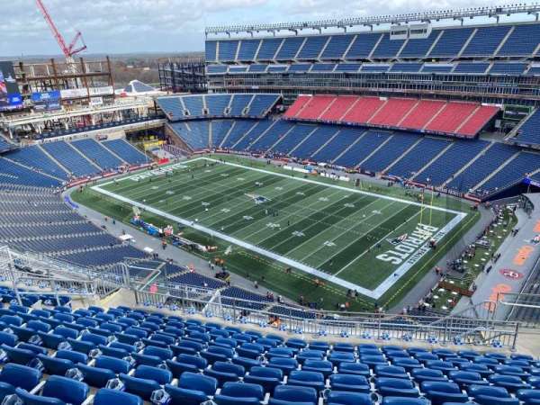 Gillette Stadium, bloc: 325, rangée: 17, place: 8