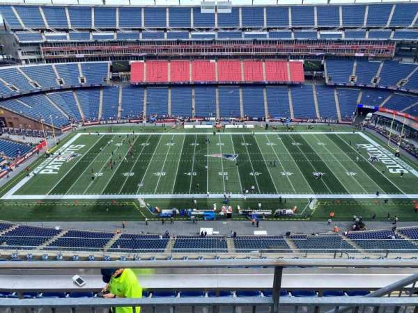 Gillette Stadium, bloc: 332, rangée: 9, place: 7