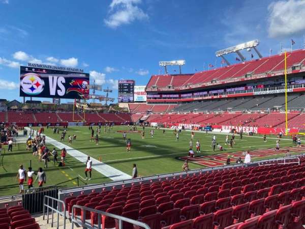 Raymond James Stadium, bloc: 120, rangée: n, place: 20