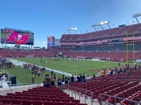 Raymond James Stadium, bloc: 144, rangée: t, place: 14