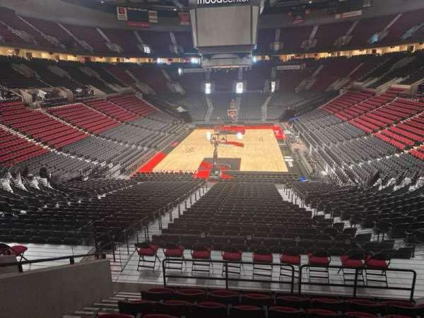 Moda Center, bloc: 208, rangée: h, place: 10