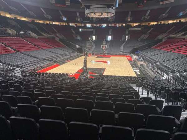 Moda Center, bloc: 106, rangée: h, place: 5