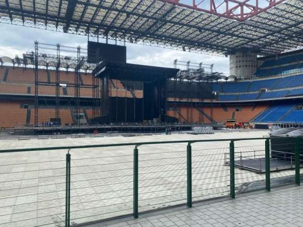 San Siro, bloc: t, rangée: 1, place: 14