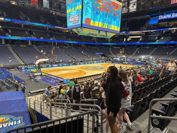 Benchmark International Arena, bloc: 104, rangée: r, place: 4