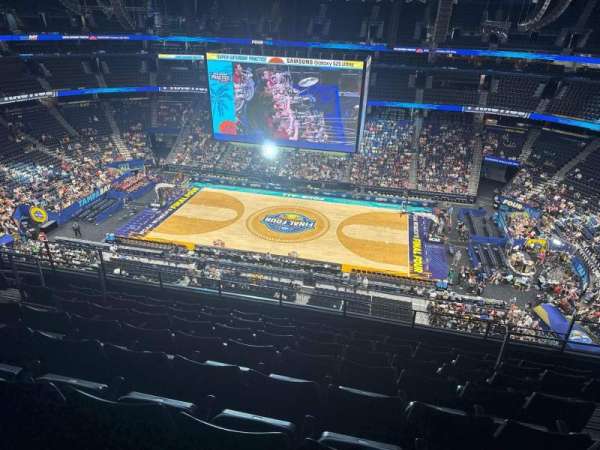 Benchmark International Arena, bloc: 330, rangée: h, place: 7