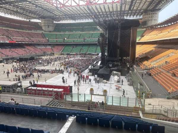 San Siro, bloc: 102, rangée: 6, place: 4