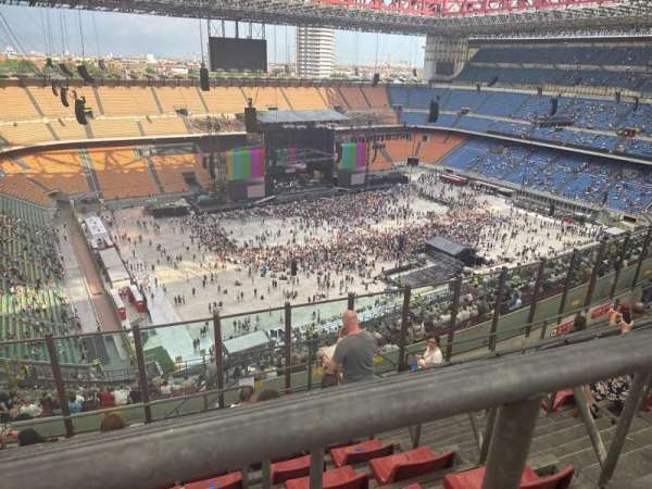 San Siro, bloc: 337, rangée: 9, place: 3
