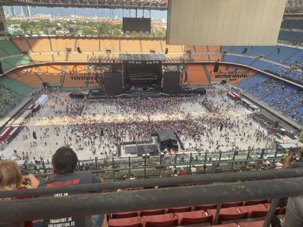 San Siro, bloc: 332, rangée: 7, place: 30