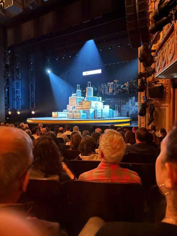 Longacre Theatre, bloc: Orchestra R, rangée: L, place: 9 & 11