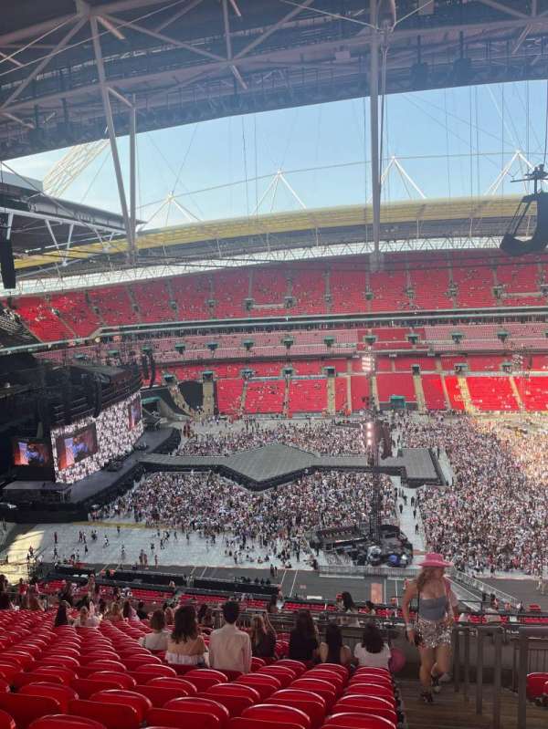 Wembley Stadium, bloc: 527, rangée: 29, place: 18