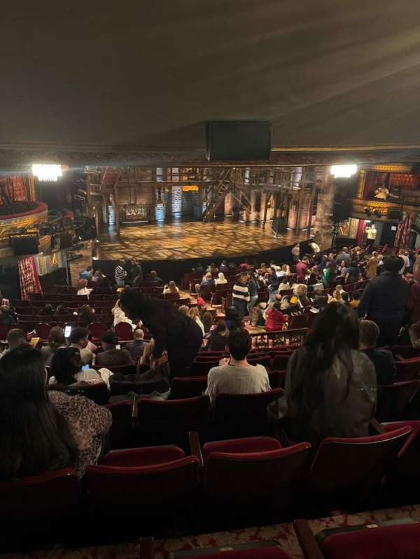 Richard Rodgers Theatre, bloc: Orchestra L, rangée: T, place: 23