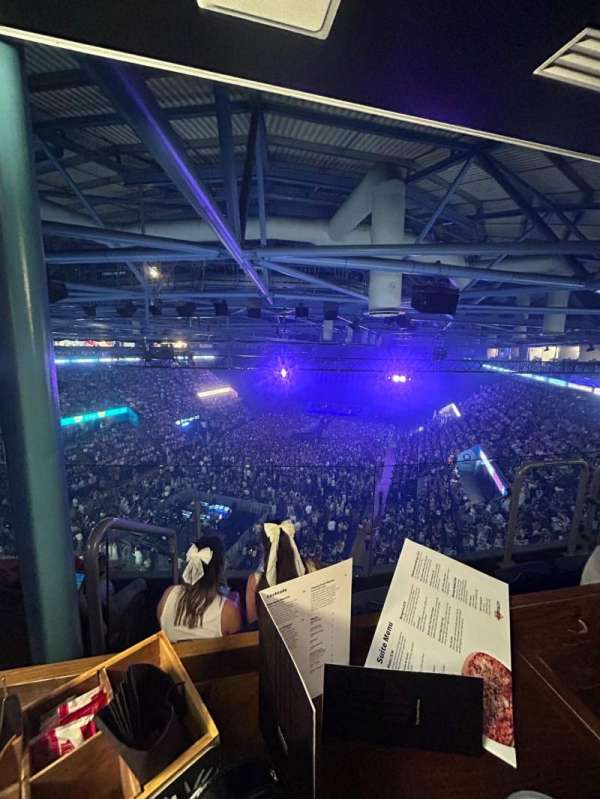 Motorpoint Arena Nottingham, bloc: Suite 27, rangée: A, place: 12