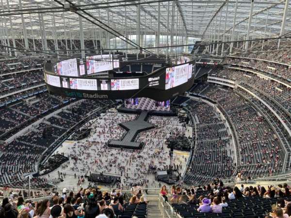 SoFi Stadium, bloc: 526, rangée: 22, place: 1