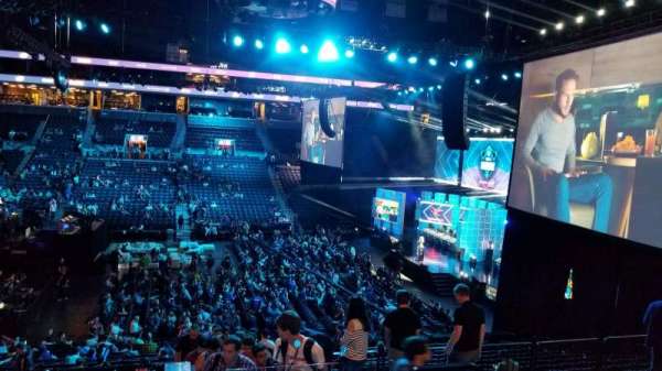 Barclays Center, bloc: 109, rangée: 6, place: 1