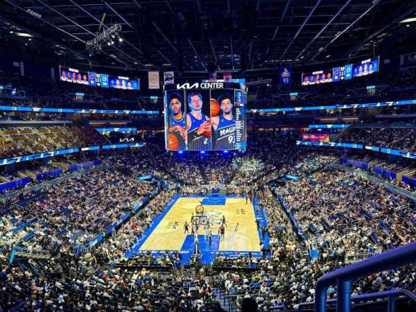 Kia Center, bloc: 110A, rangée: 32, place: 1