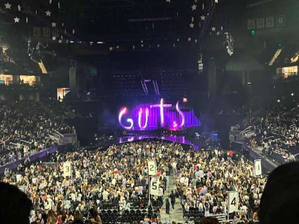 Chase Center, bloc: 109, rangée: 21, place: 7