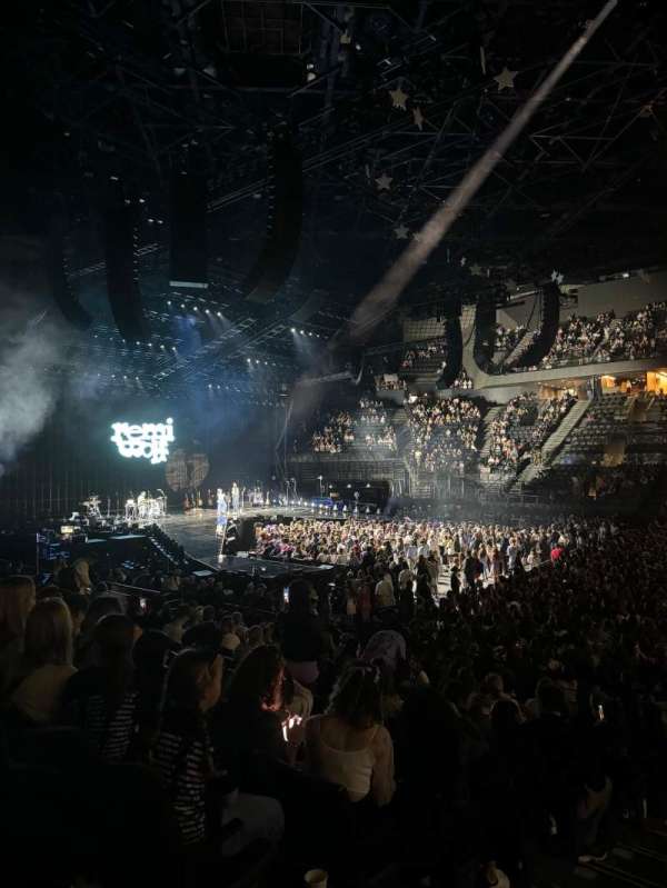 Accor Arena, bloc: Gradin O, rangée: 17, place: 25