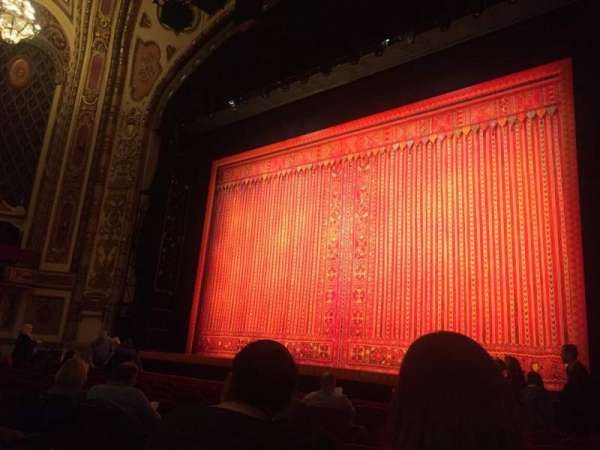 Cadillac Palace Theater, bloc: Orchestra R, rangée: J, place: 10
