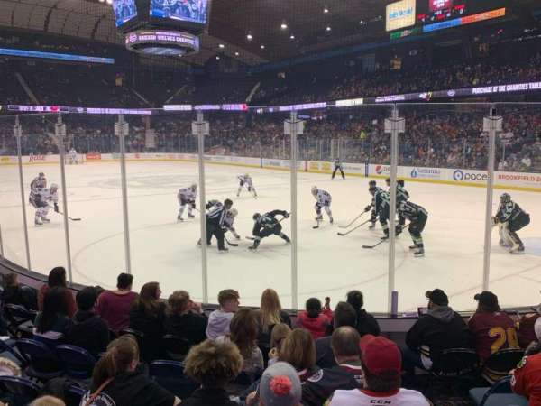 Allstate Arena, bloc: 108, rangée: D, place: 3