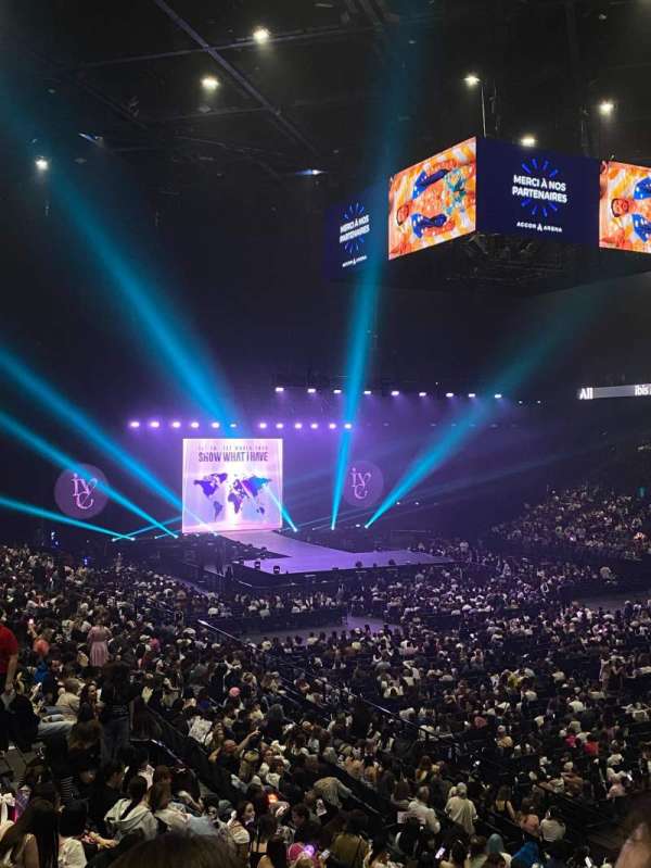 Accor Arena, bloc: Gradin S, rangée: 8, place: 11