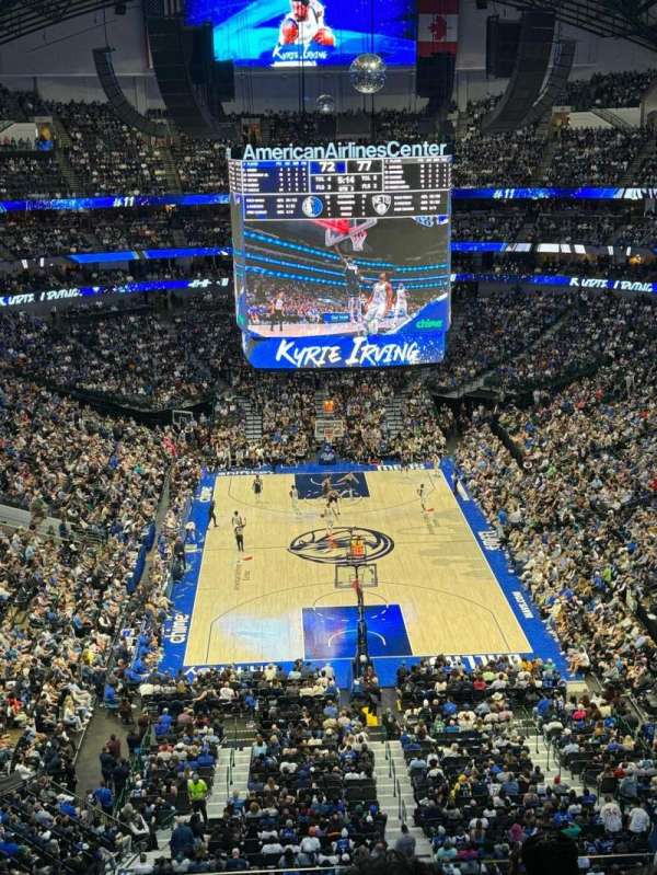 American Airlines Center, bloc: 318, rangée: E, place: 16
