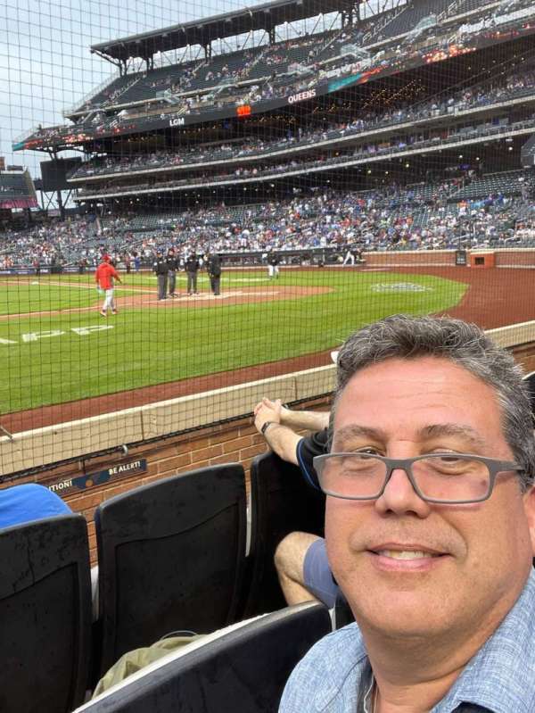 Citi Field, bloc: H, rangée: 3, place: 11