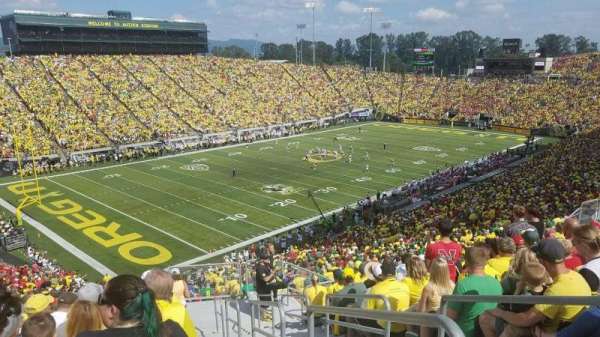 Autzen Stadium, bloc: 37, rangée: 55, place: 1