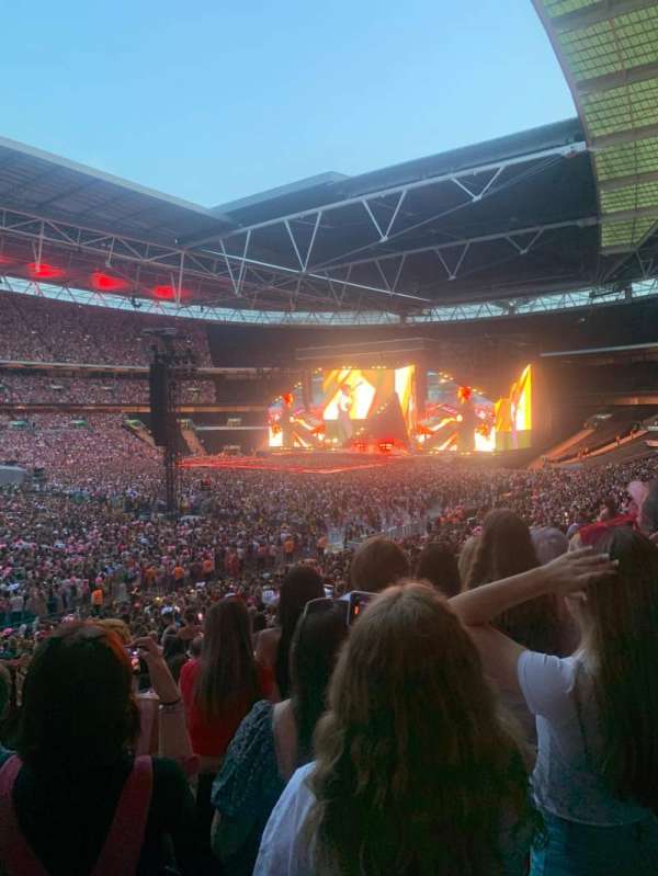 Wembley Stadium, bloc: 1, rangée: 104