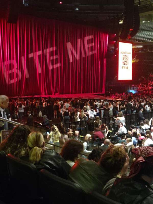 Madison Square Garden, bloc: 118, rangée: 6, place: 4