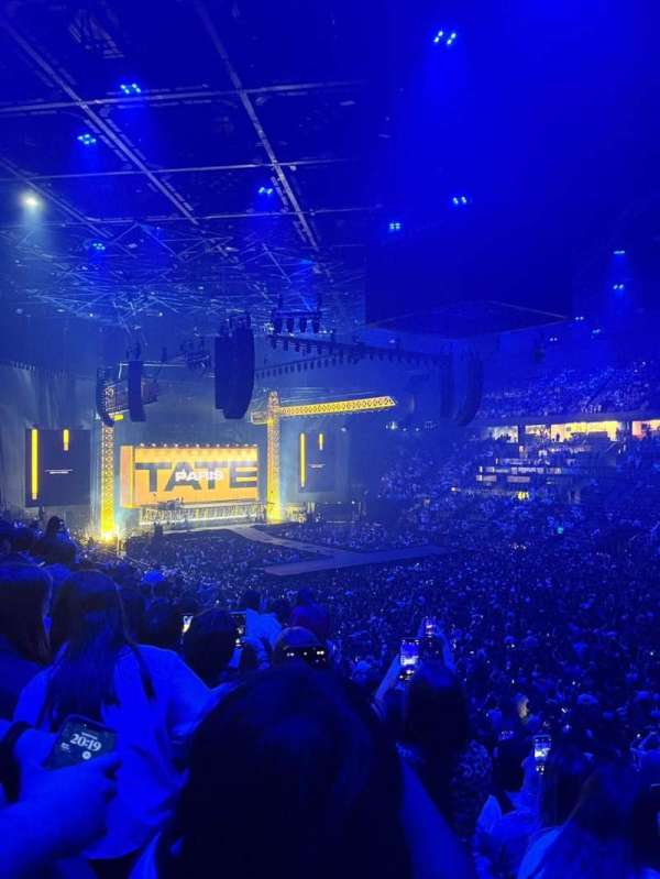 Accor Arena, bloc: Gradin R, rangée: 06, place: 18