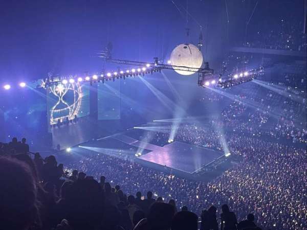 Accor Arena, bloc: Balcon P, rangée: 93, place: 15