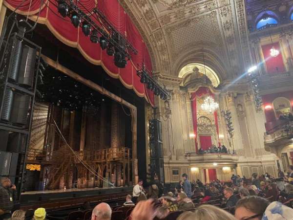 Citizens Bank Opera House, bloc: Orchestra LC, rangée: H, place: 37