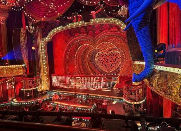 Piccadilly Theatre, bloc: Royal Circle, rangée: A, place: 3