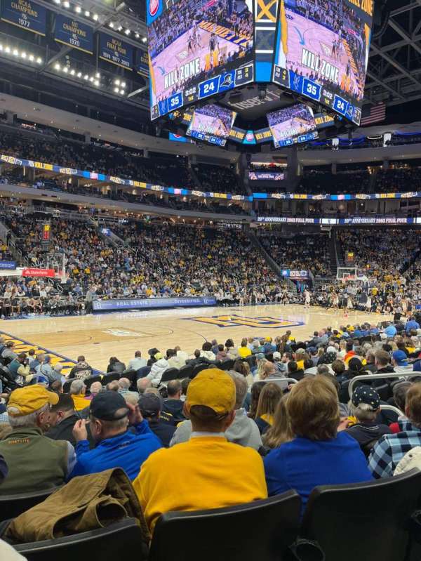 Fiserv Forum, bloc: 108, rangée: 8, place: 6