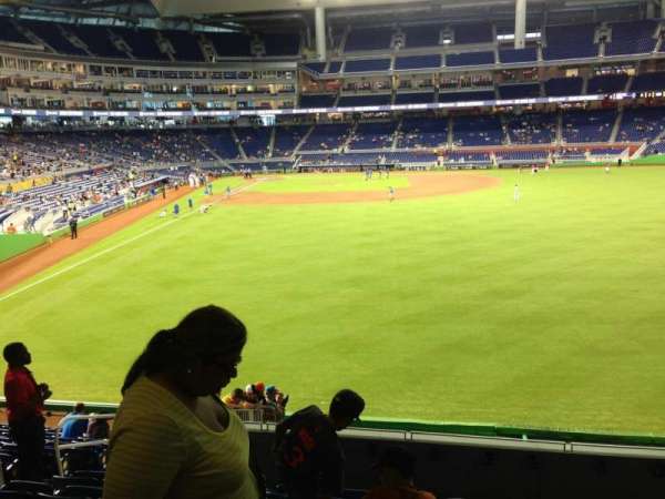 LoanDepot Park, bloc: 39, rangée: 7, place: 17