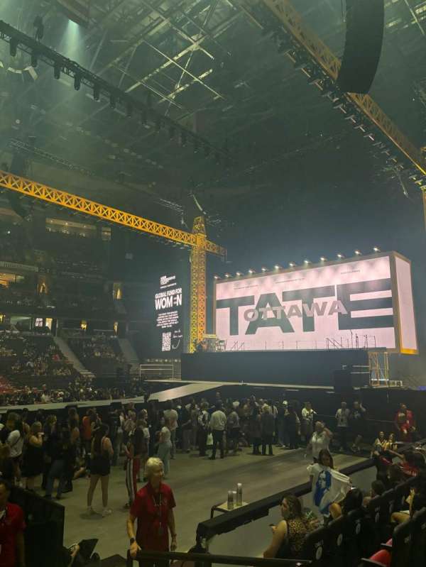 Canadian Tire Centre, bloc: 116, rangée: E, place: 5