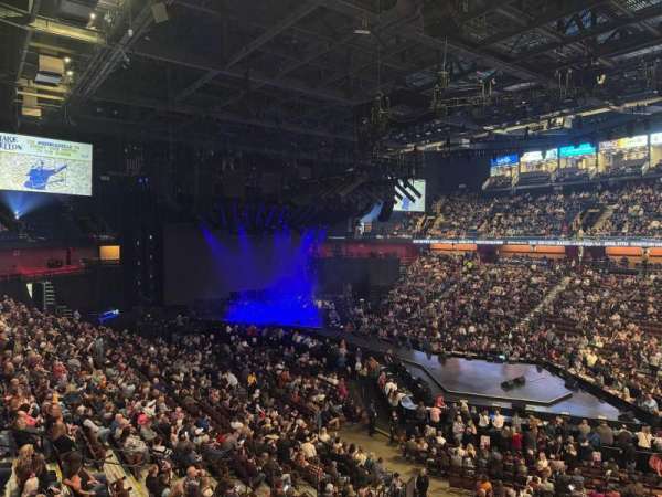 Mohegan Sun Arena, bloc: 115, rangée: A, place: 11