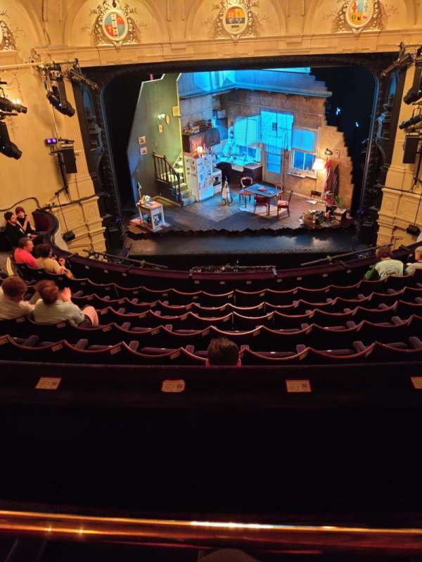 Ambassadors Theatre, bloc: Circle, rangée: H, place: 11