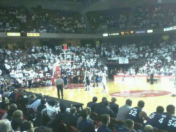 Liacouras Center, bloc: 101, rangée: d, place: 6