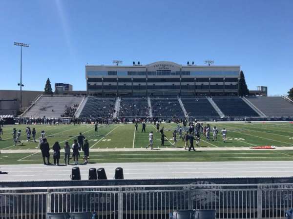 Mackay Stadium, bloc: K, rangée: 4, place: 23