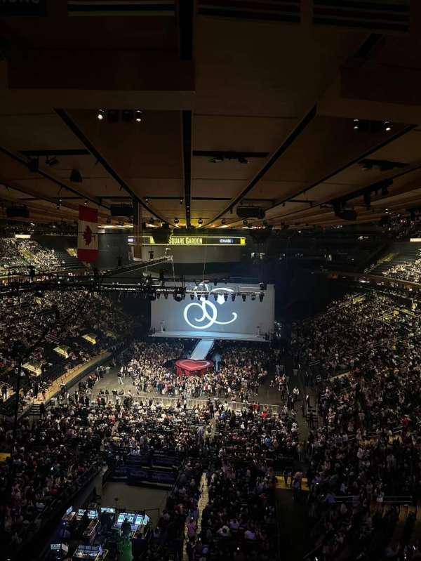 Madison Square Garden, bloc: 306, rangée: 1, place: 11-12