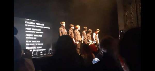Saban Theatre, bloc: ORCH, rangée: EE, place: 15