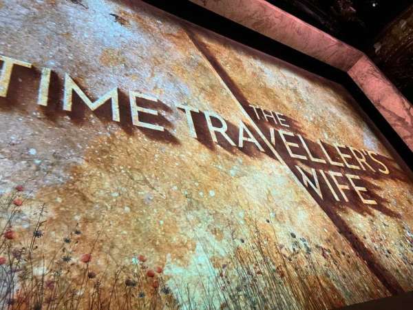 Apollo Theatre, bloc: Stalls, rangée: B, place: 18